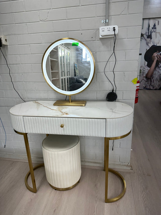 Rose dressing table